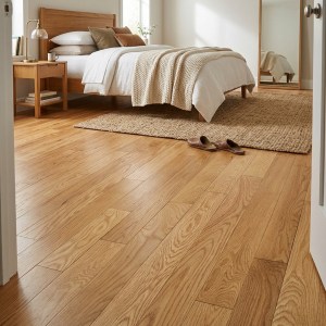 Furnished_bedroom_focused_202604040213