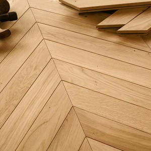 PARQUET-SPINA-FRANCESE-ROVERE-2-STRATI-TAGLIO-45-4-600x600