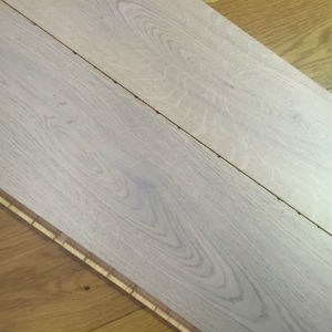 parquet-rovere-1-strip-verniciato-opaco-bianco-ambientazione_300x300