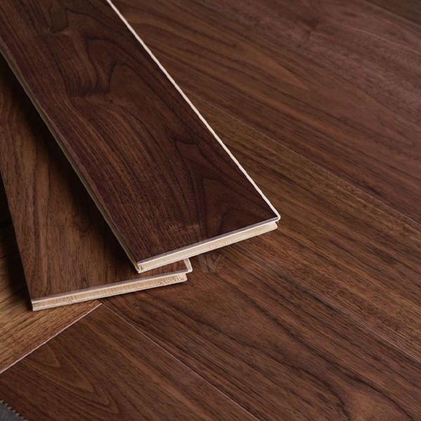 PARQUET PREFINITI – Noce Americano – 1 Strip – Verniciato