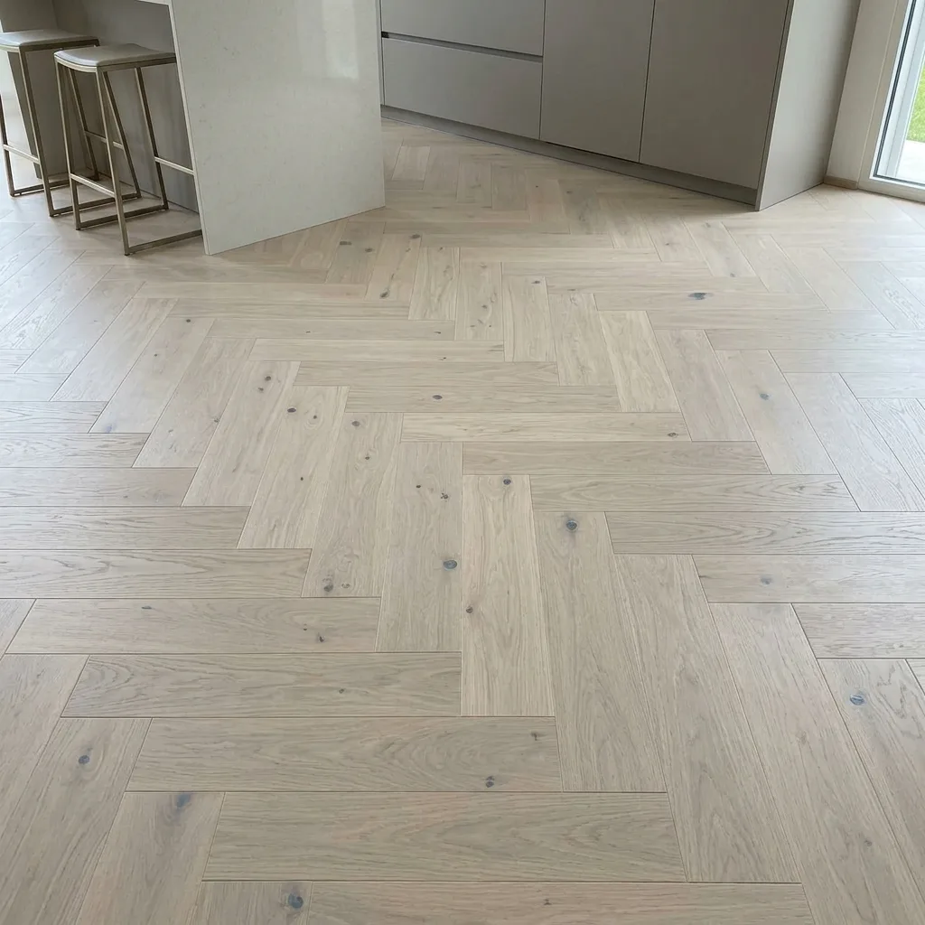 PARQUET SPINA ITALIANA – Rovere 1 Strip Cappuccino – Verniciata Opaca Country – Stock residuo: 3 mq – Offerta: € 104,91