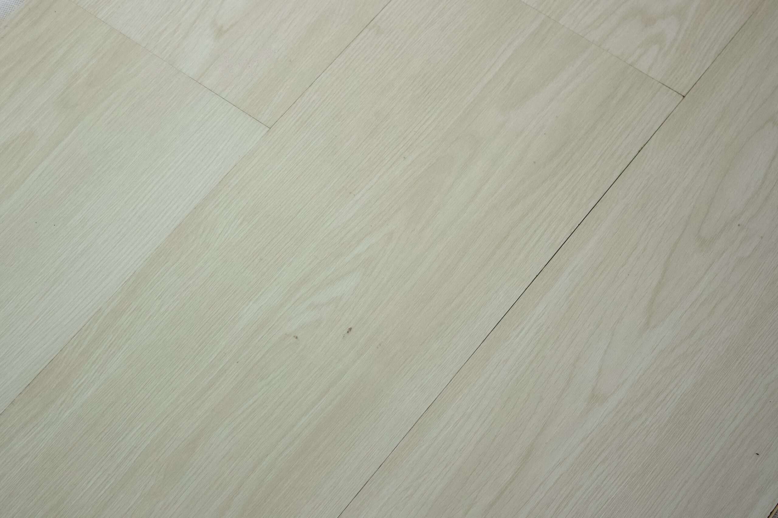 DOGA SPC ROVERE ASH WHITE – PIETRA RICOSTRUITA – 5mm+1mm