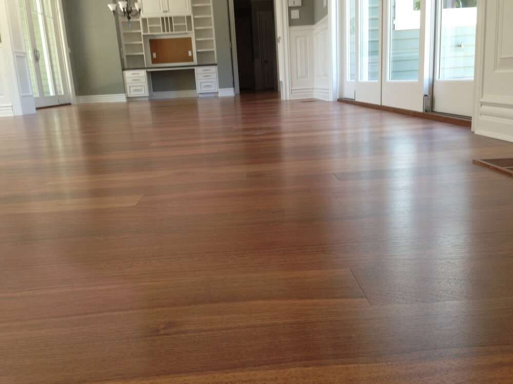 PARQUET PREFINITI – Sapelle 1 Strip – Mogano Liberia – Verniciato
