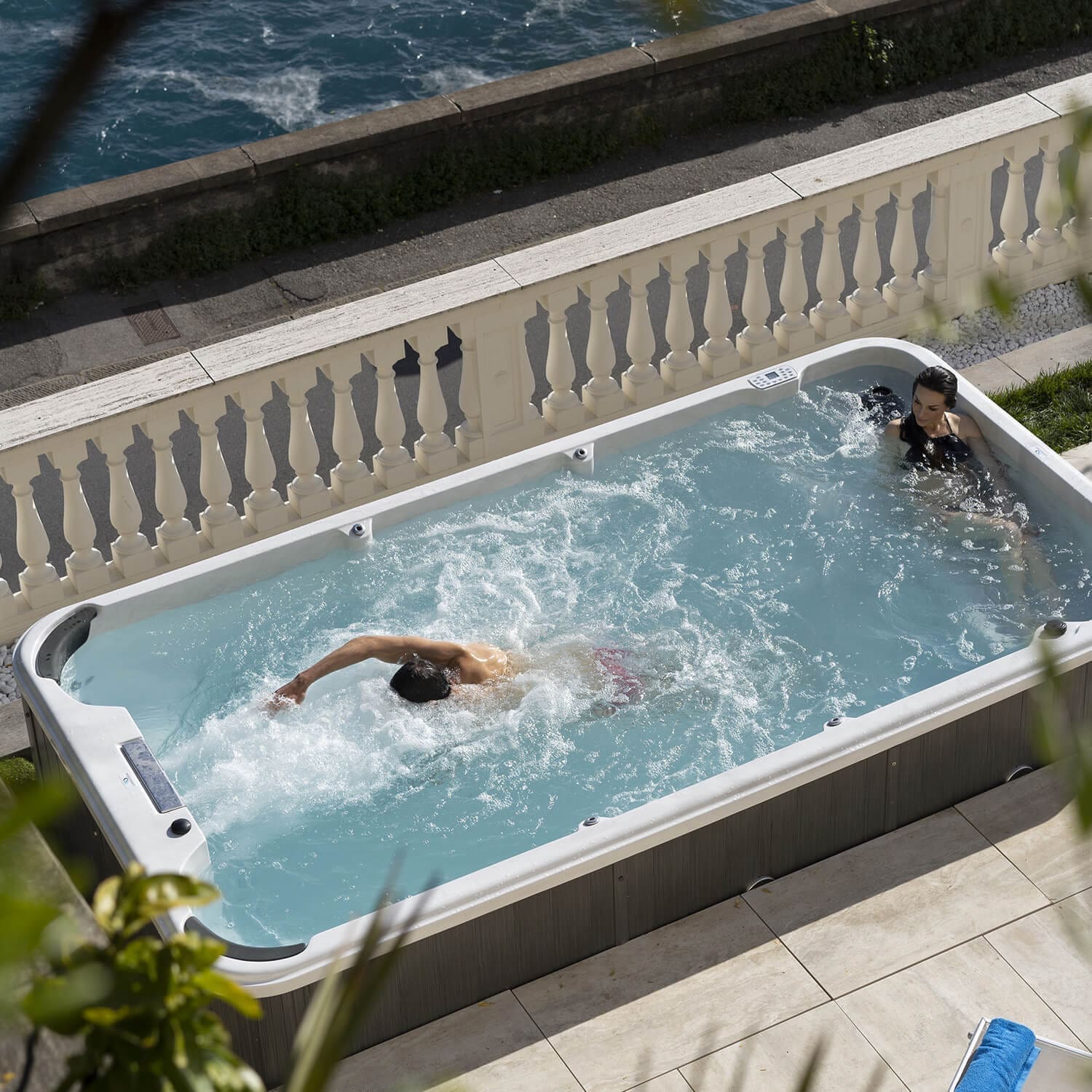 Piscina SPERLONGA – Nuoto Controcorrente e Spa – Teak